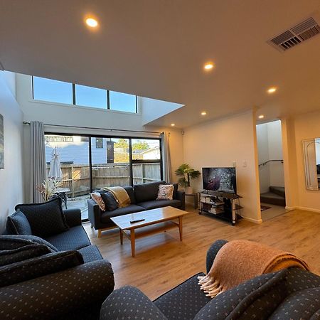 No Party Allowed, Entire Brand New 3 Bedroom Townhouse, Free Unlimited Fibre Wifi And Free Parking Wellington Kültér fotó