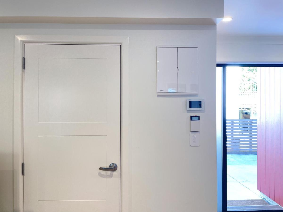 No Party Allowed, Entire Brand New 3 Bedroom Townhouse, Free Unlimited Fibre Wifi And Free Parking Wellington Kültér fotó