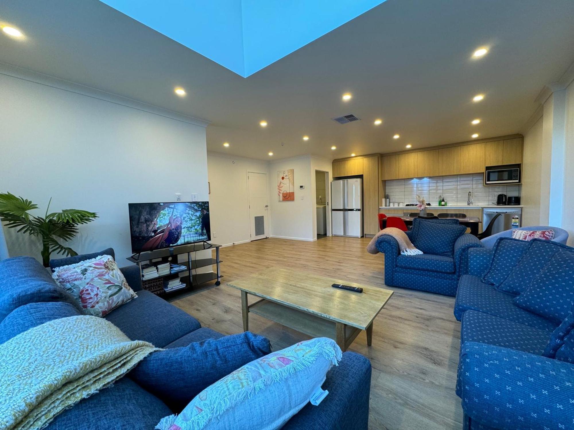 No Party Allowed, Entire Brand New 3 Bedroom Townhouse, Free Unlimited Fibre Wifi And Free Parking Wellington Kültér fotó