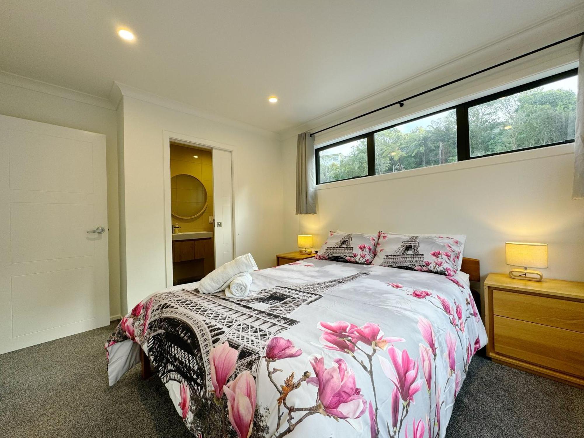 No Party Allowed, Entire Brand New 3 Bedroom Townhouse, Free Unlimited Fibre Wifi And Free Parking Wellington Kültér fotó