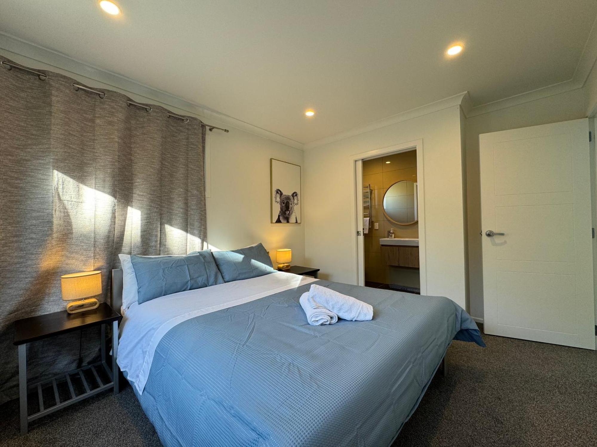 No Party Allowed, Entire Brand New 3 Bedroom Townhouse, Free Unlimited Fibre Wifi And Free Parking Wellington Kültér fotó