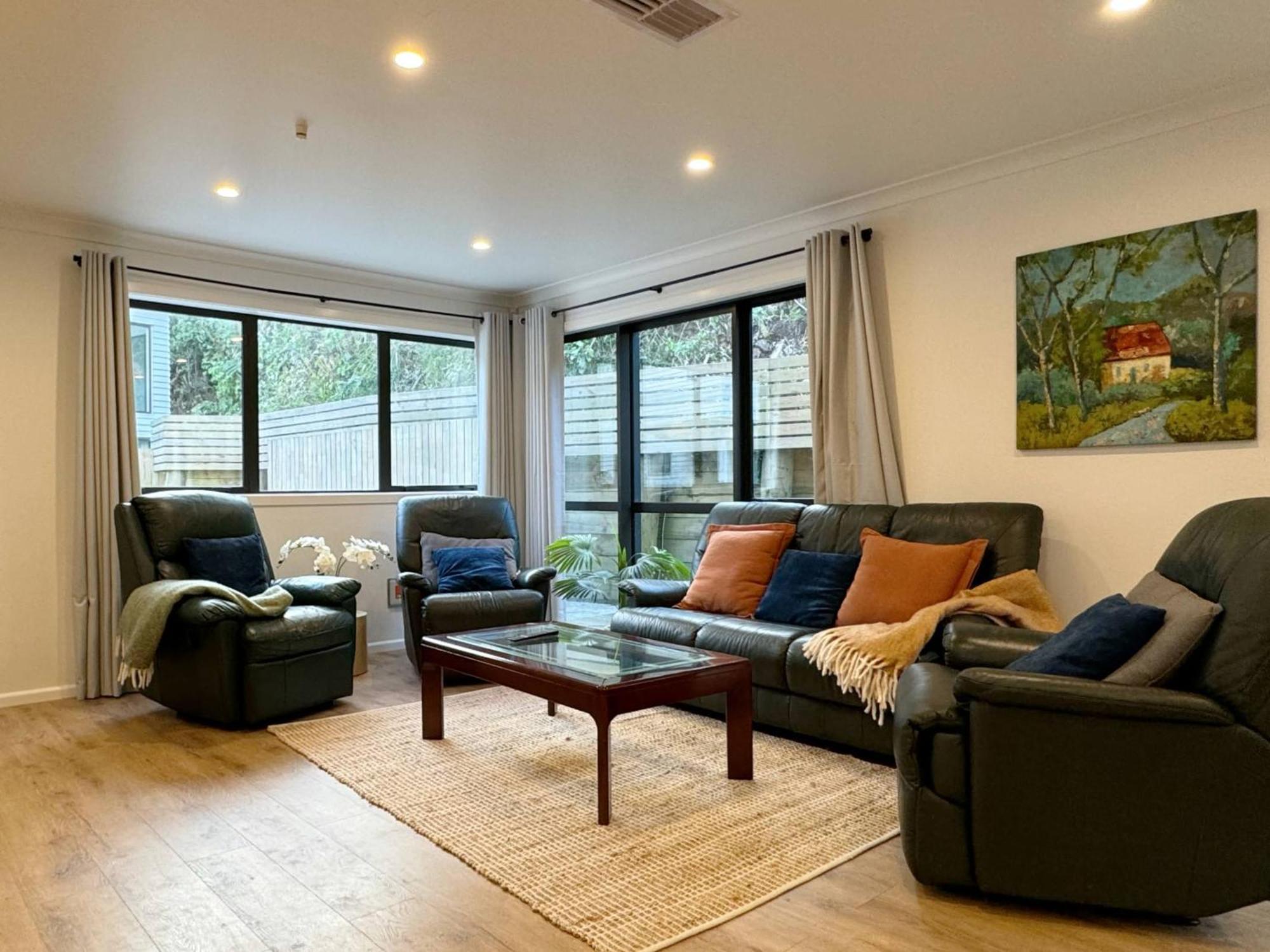 No Party Allowed, Entire Brand New 3 Bedroom Townhouse, Free Unlimited Fibre Wifi And Free Parking Wellington Kültér fotó