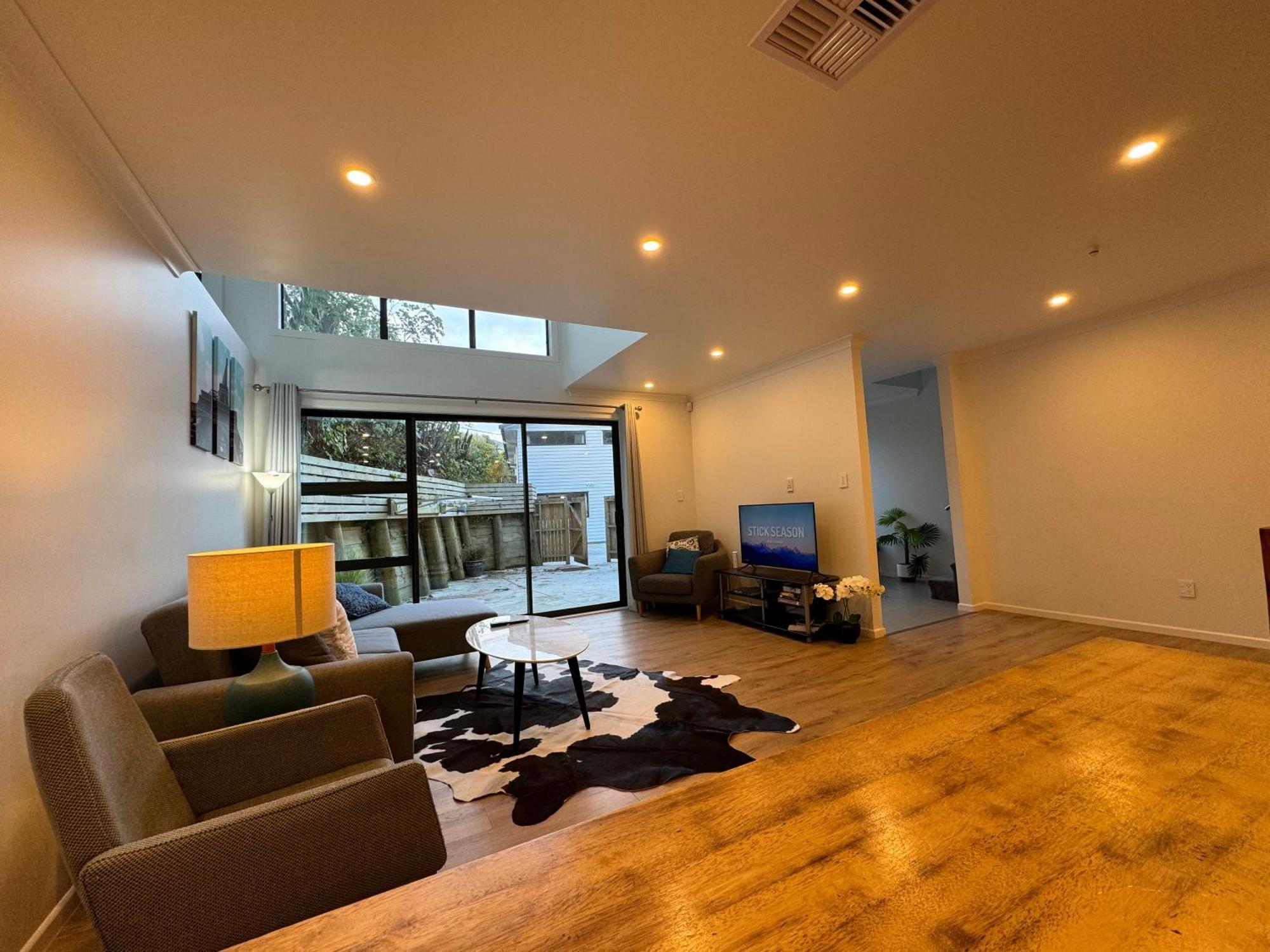 No Party Allowed, Entire Brand New 3 Bedroom Townhouse, Free Unlimited Fibre Wifi And Free Parking Wellington Kültér fotó