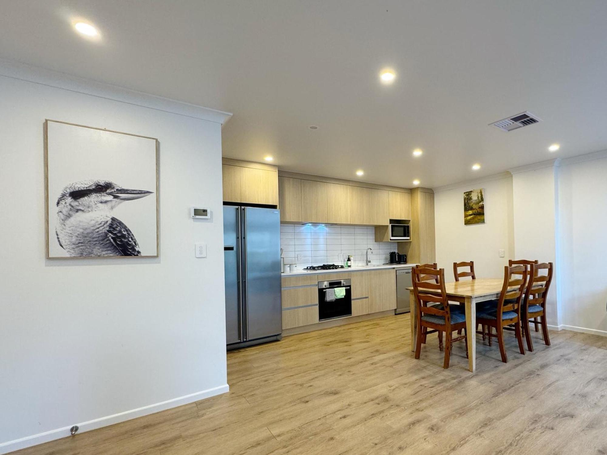 No Party Allowed, Entire Brand New 3 Bedroom Townhouse, Free Unlimited Fibre Wifi And Free Parking Wellington Kültér fotó