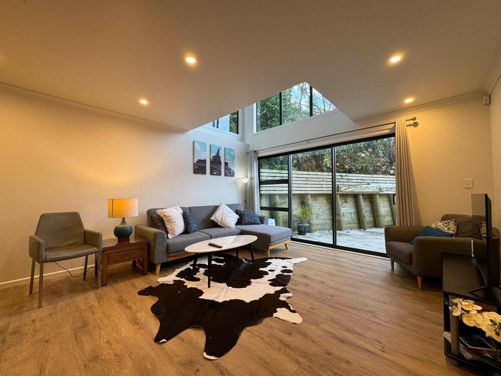 No Party Allowed, Entire Brand New 3 Bedroom Townhouse, Free Unlimited Fibre Wifi And Free Parking Wellington Kültér fotó